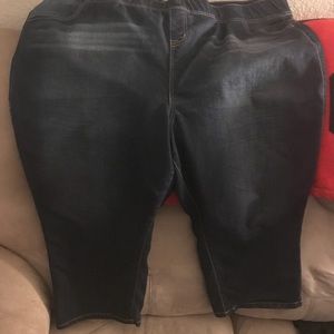 Torrid Lean Jeans Cropped